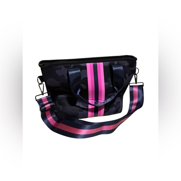 Hauteshore Epic Tote Bag - Picture 2 of 7